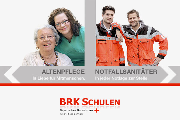 Alte Startseite der BRK-Schulen mit einer Pflegerin und einer Dame und zwei Notfallsanitäter